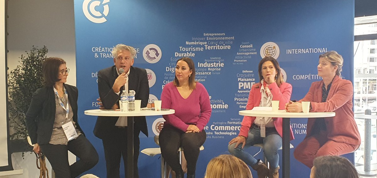 NellyCHAPELLE's tweet photo. Ose !  Un évènement organisé par la @CCIduVar pour les porteurs de projets au féminin 🙋‍♀️ 
Pour imaginer, lancer, developper son #entreprise : à chacun sa solution
#AvecFranceTravail https://t.co/VKYU1lfKsZ