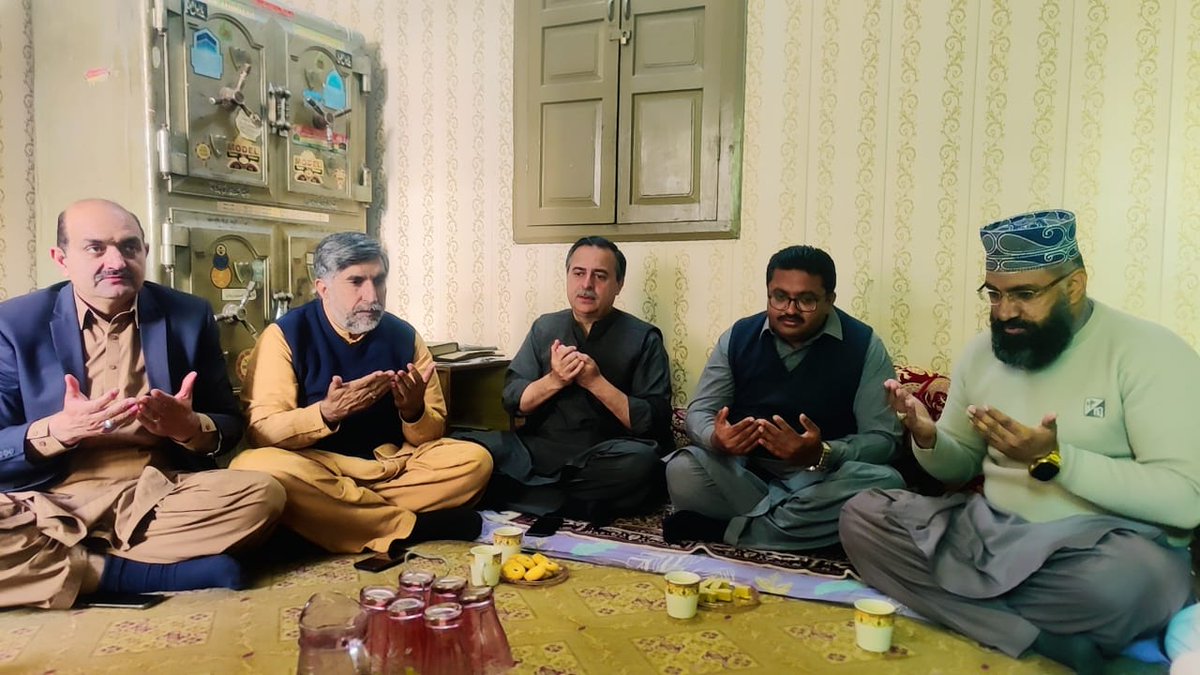 JunaidAnwarMNA's tweet photo. صاحبزادہ منعم حسنین صدیقی صاحب اپنے ساتھیوں سمیت پاکستان مسلم لیگ ن کے امیدواران محمد جنید انوار چوہدری صاحب اور چوہدری امجد علی جاوید صاحب کی بھرپور حمایت کا اعلان کردیا
.
.
.
#tobateksingh #na106 #pmln #junaidanwarch #junaidanwar
#economicdevelopment https://t.co/EJMLuKf8ba