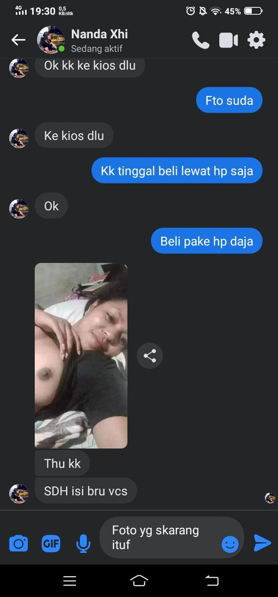 TiaKiris's tweet photo. Serang suda perem jayapura pernakan ambon tinggal di polimak 1  kulia di jawa sana modal pulsa su bisa vc https://t.co/YL55XXuXYJ