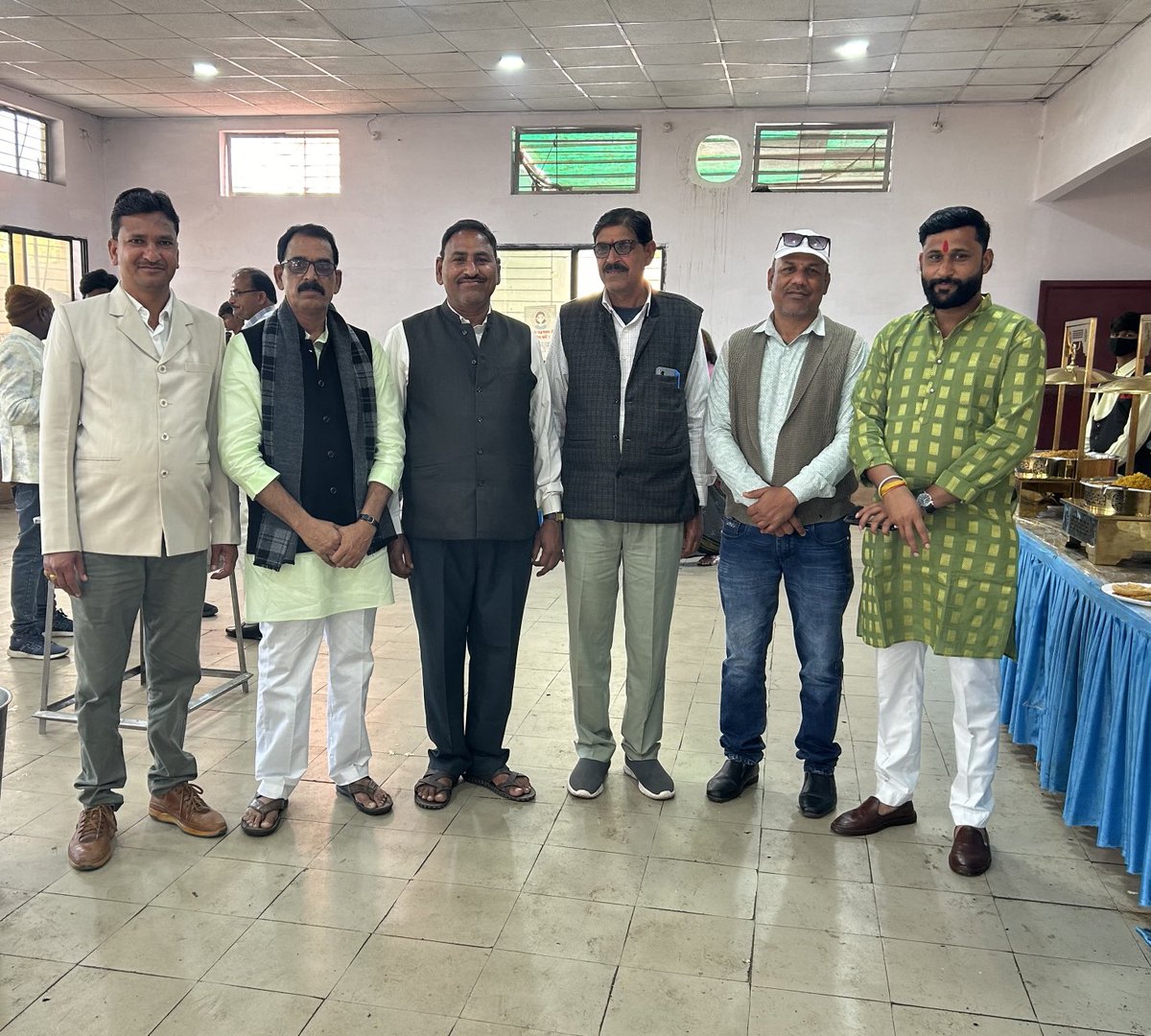 sandeepsdonger's tweet photo. कामधेनु गार्डन में श्री मोहन सिंह जी दांगी की सुपुत्री (योगिता )एवं श्री  अखिलेश भार्गव की बहन (तनु) की शादी में सम्मिलित होकर  शुभकामनाएँ दी https://t.co/ZNxuhkZ2Ia