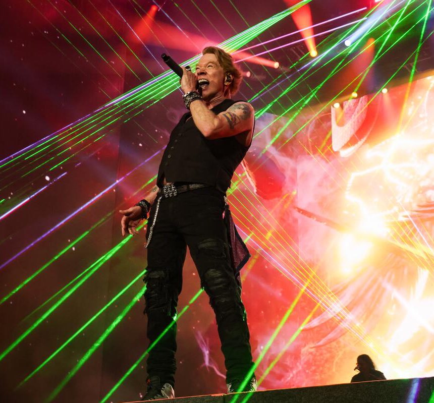 GNREveryDay's tweet photo. Happy 62nd Birthday to the one and only @axlrose ❤️ https://t.co/Yy2FkHnVq5