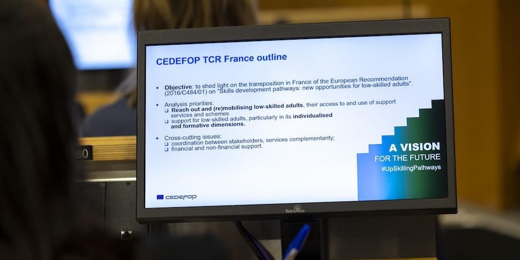 Cedefop's tweet photo. ➡️ #Upskilling pathways for low-skilled adults: challenges and solutions
Discussing the findings of Cedefop's thematic country reviews at the 5th policy learning forum on #UpskillingPathways with @EU_EESC.
#EuropeanYearofSkills https://t.co/DroEYnh48O