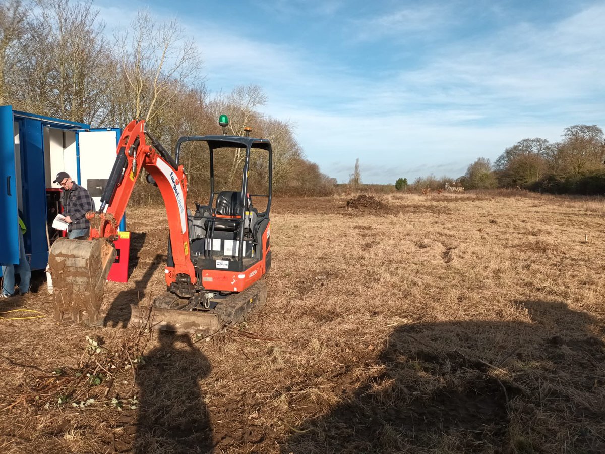 targetplant's tweet photo. It was a pleasure to help out the Ipswich Bus Shelter on a new community project, with the hire of a 1.5t digger and Strimmer! Really pleased we could help assist a local Charity! Do you require any plant and tools ? Please call 01206 844400 or 01473 233333. #planthireuk https://t.co/ttCDXAiCfM