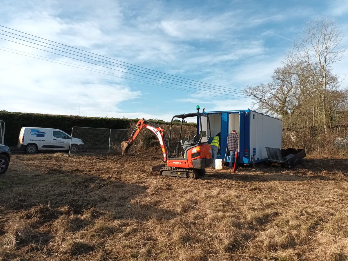 targetplant's tweet photo. It was a pleasure to help out the Ipswich Bus Shelter on a new community project, with the hire of a 1.5t digger and Strimmer! Really pleased we could help assist a local Charity! Do you require any plant and tools ? Please call 01206 844400 or 01473 233333. #planthireuk https://t.co/ttCDXAiCfM