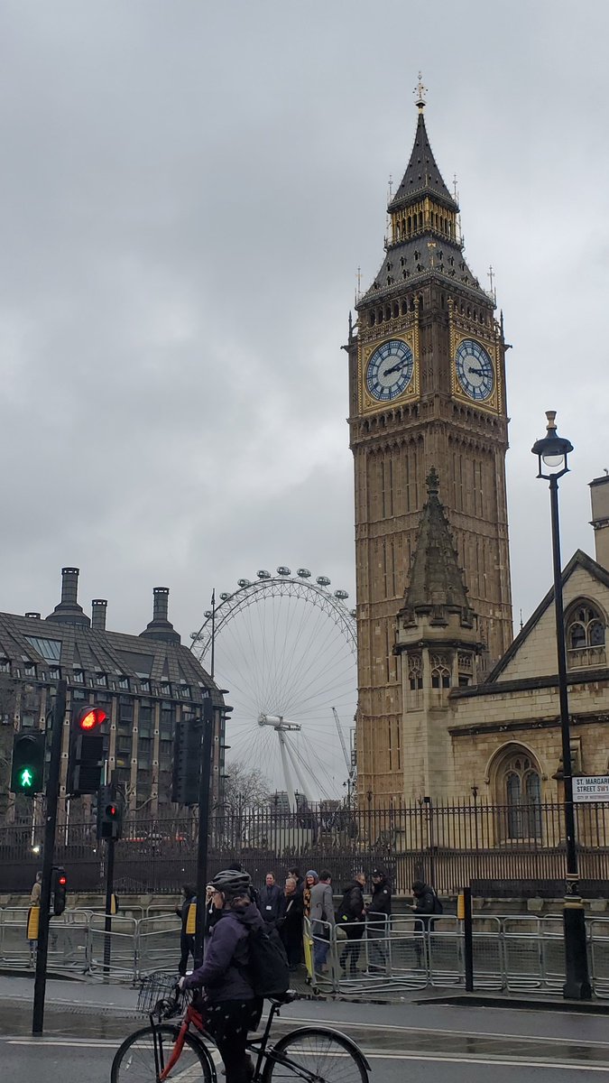 vadimus01's tweet photo. My recent trip to EU and UK was frigging gorgeous! #London #vacation #travel https://t.co/qtfUP5BCZ6
