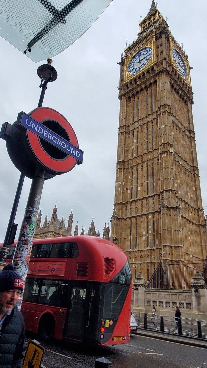 vadimus01's tweet photo. My recent trip to EU and UK was frigging gorgeous! #London #vacation #travel https://t.co/qtfUP5BCZ6