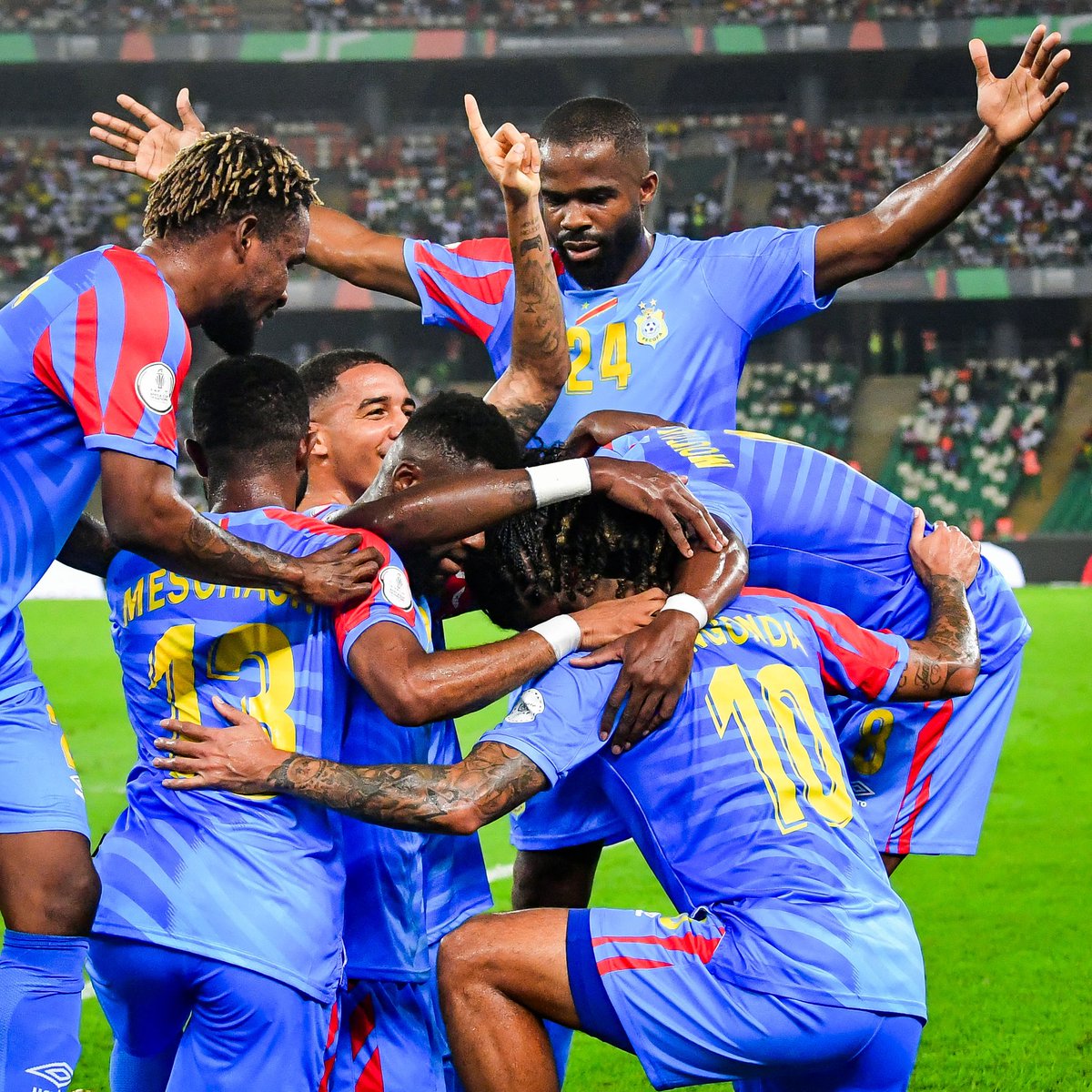 ElieKuyuvula's tweet image. Chers léopards, jouez ce match comme si il était le dernier de votre vie. Courage et bonne chance ! 

@CAF_Online 
@leopardsfoot 
@JoueursCD 
#GenocideInDRC 🩸🗣️