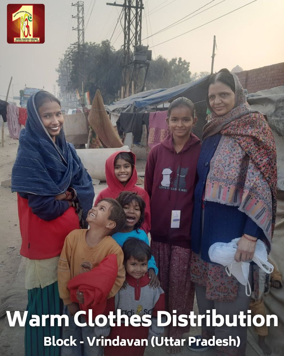 Winter care at its finest! ❄️ Dera Sacha Sauda volunteers have been on a mission to distribute warm clothes to children and families living on the roadside. Let's all come together to spread the warmth this season. #WinterWarmth #DeraSachaSauda