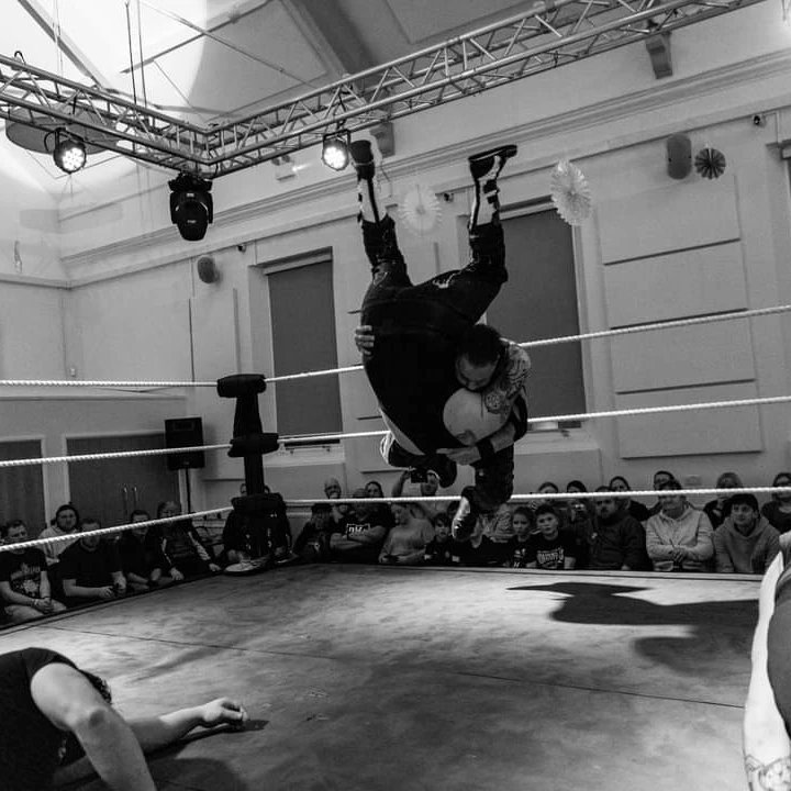 ReganPW82's tweet photo. I've said this before

my power slam is gorgeous
wouldn't you agree @BigVanWesker
#wrestling #powerslam #bigmeatymenslappingmeat https://t.co/e6b8rImDwD
