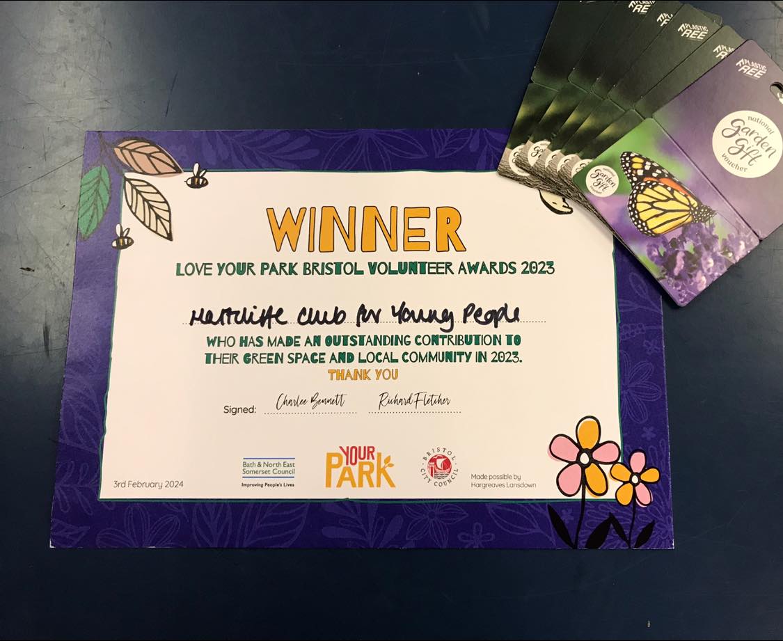 We would like to extend a huge congratulations to the group of young people from Hartcliffe Club For Young People, who received the 'Happy and Healthy award' from @YourParkBB after their voluntary efforts on the Spacemakers graffiti project.🙌⬇️ youngbristol.com/2024/02/05/you…