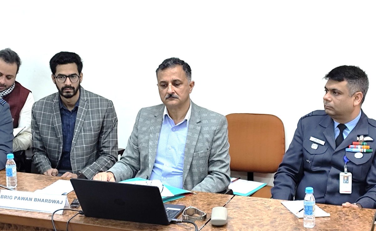 USIofIndia's tweet photo. 06/02/2024 @Cs3Usi, USI, Pawan Bhardwaj, YSM, Senior Research Fellow, presented on 'Employment of Artificial Intelligence at a Tactical Level.'  Key insights on military applications &amp; relevance to national security were discussed. #ArtificialIntelligence #indianarmedforces 1/3 https://t.co/xqikSDgd5Q