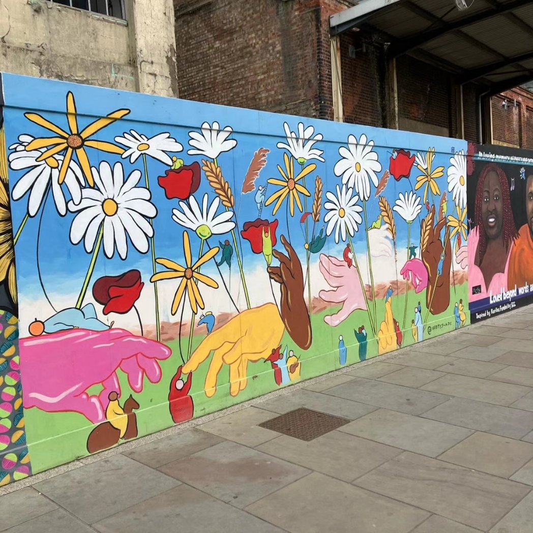 BelvoirIpswich's tweet photo. Battling the wind today 🌬🌬🌬 to walk to show an apartment but get to look at the beautiful artwork on #Ipswichwaterfront 🤩🤩🤩
.
.
#propertymanagement #graffiti #forsale #kesgrave #ravenswood #chantry #pinewood #woodbridge #felixstowe #stowmarket #ipswich #suffolk https://t.co/VZkyaUaZZQ