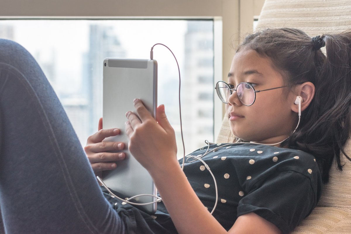 stori_ts's tweet photo. Today is safer internet day. A question we're asked a lot is how to keep children safe online. The virtual world is daunting but we can do things to reduce the risk to children. Get in touch to chat about our training packages - https://t.co/2qK7GoSllI https://t.co/d44oG36QxJ