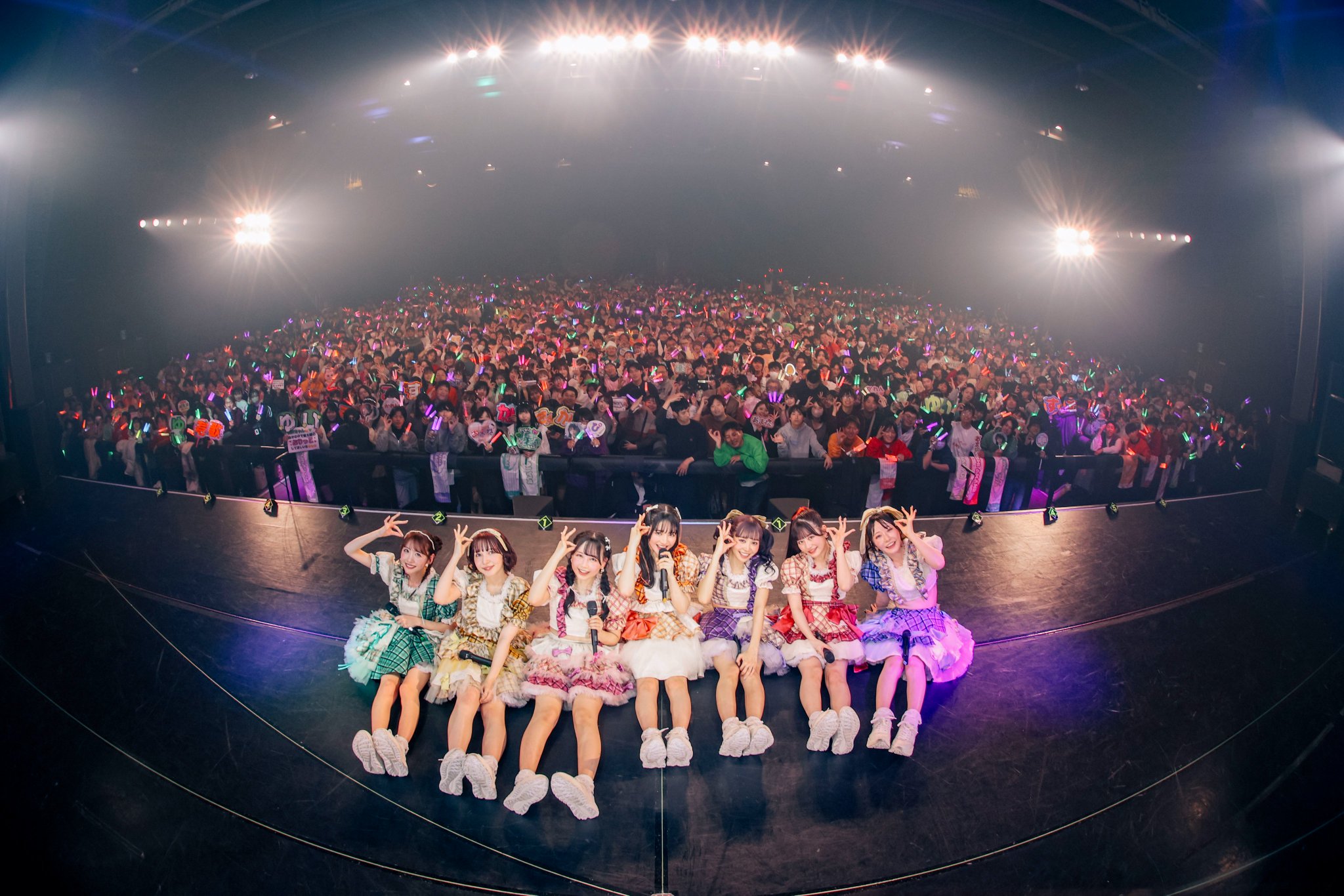 &TEAM 月波 LUNEMARE ジップアップフーディー 縁DAY プレフォト NEWS | &TEAM OFFICIAL SITE