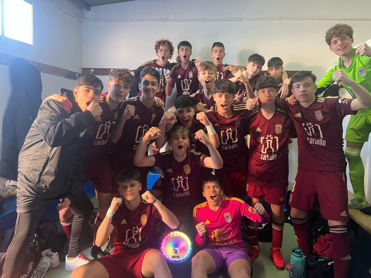 CDBadajoz's tweet photo. 👏 Aunque no caben todas vuestras fotos en un solo post, lo que sentimos por todos y cada uno de nuestros equipos de @CDBLaAcademia es orgullo y más orgullo por su trabajo y constancia.

¡Vamos a por una semana más! 💪👊 https://t.co/h3V2MHzSIm