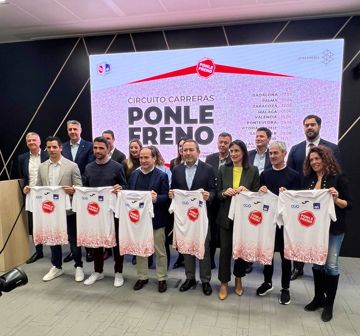 💥 Estamos presentando el Circuito de Carreras <a href="/Ponle_Freno/">Ponle Freno</a>  en nuestra casa, la sede de <a href="/AXASegurosEs/">AXA España</a> en Madrid 📍

Con Manu Sánchez, <a href="/maratonfiz/">martin</a> y los alcaldes y representantes de las distintas ciudades que este año participarán en el circuito (10!)🏃🏻‍♀️

#PonleFreno2024