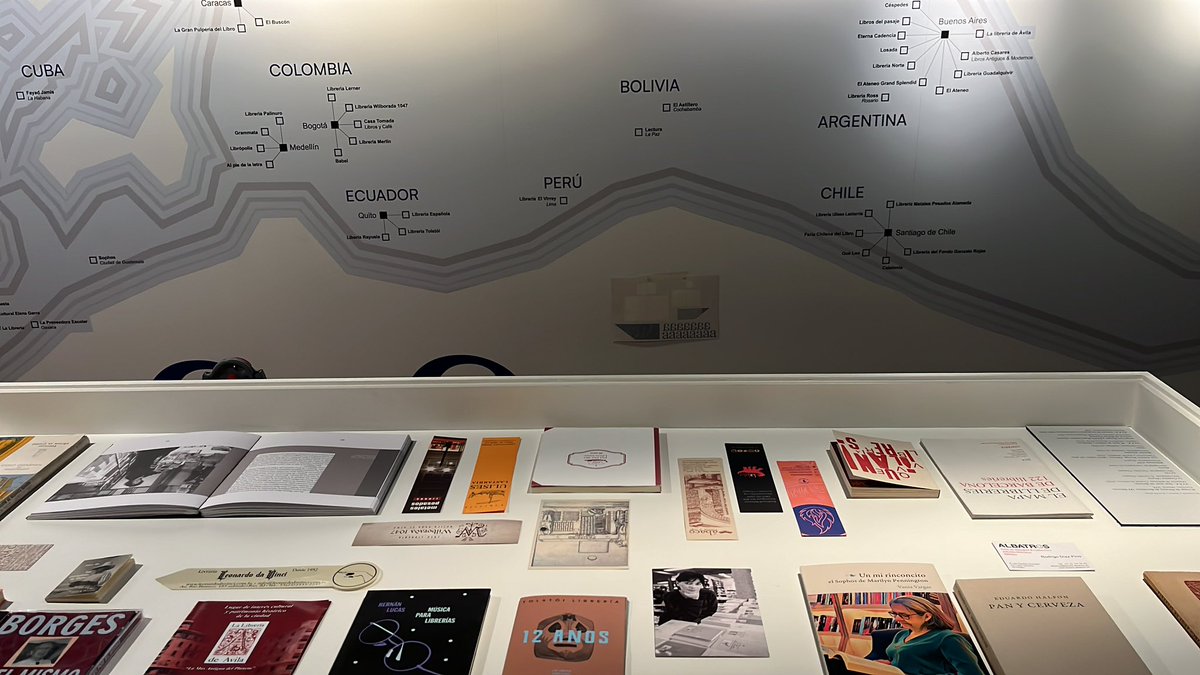 Demà a les 19 hores i fins juny / Mañana a las 19 horas y hasta junio <a href="/americatalunya/">Casa Amèrica Catalunya</a> <a href="/LaCentralenMad/">La Central en Madrid</a> <a href="/libreriodlplata/">Librerío De La Plata</a> <a href="/CespedesLibros/">Céspedes Libros</a> <a href="/elbuscon1/">Librería El Buscón</a> <a href="/WildDetectives/">The Wild Detectives</a> <a href="/Almadia_Edit/">Editorial Almadía</a> <a href="/SophosIberia/">SophosIberia</a> <a href="/Casatomadalibro/">Librería Casa Tomada</a> <a href="/Wilborada1047/">Wilborada1047</a> <a href="/losdelvolcan/">Prodigioso Volcán</a> <a href="/TransitCultura/">Trànsit Projectes</a>