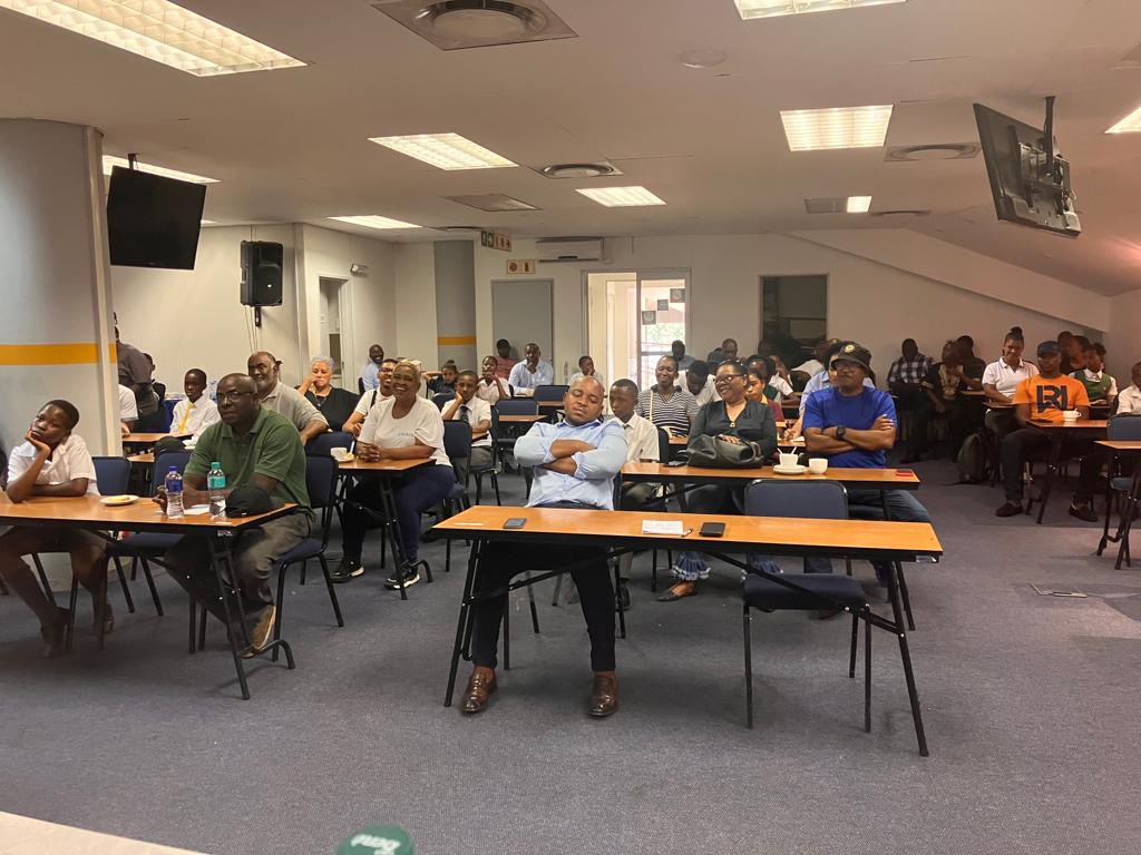 LubaMagwentshu's tweet image. Empowering Minds: 
Today we bring the game of chess to township schools across Johannesburg! With your support, we're equipping students with the skills to compete and thrive. Let's make a difference together. 
#ChessForChange 
#CommunityEmpowerment
#JoburgCares
#WeServeJoburg