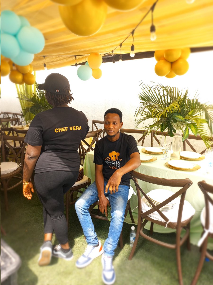 BasiliKitChen's tweet image. About the other day at baby Nathaniel&apos;s 1st birthday🥳 We catered for his dedication in early 2023 &amp;amp; here we are again for his 1-year birthday🔥 My small chops team👩‍🍳❤️  When is your next event? Available to take your food &amp;amp; small chops orders. 08134140961
#smallchops #GRAMMYs