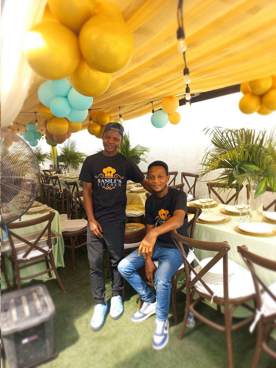 BasiliKitChen's tweet image. About the other day at baby Nathaniel&apos;s 1st birthday🥳 We catered for his dedication in early 2023 &amp;amp; here we are again for his 1-year birthday🔥 My small chops team👩‍🍳❤️  When is your next event? Available to take your food &amp;amp; small chops orders. 08134140961
#smallchops #GRAMMYs