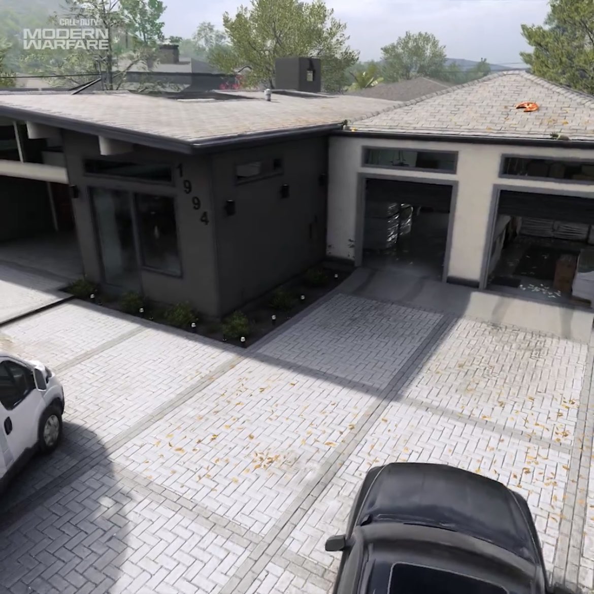 The upcoming MW3 Season 2 map ‘Stash House’ features a pizza on the garage roof in reference to Breaking Bad 🤣🍕