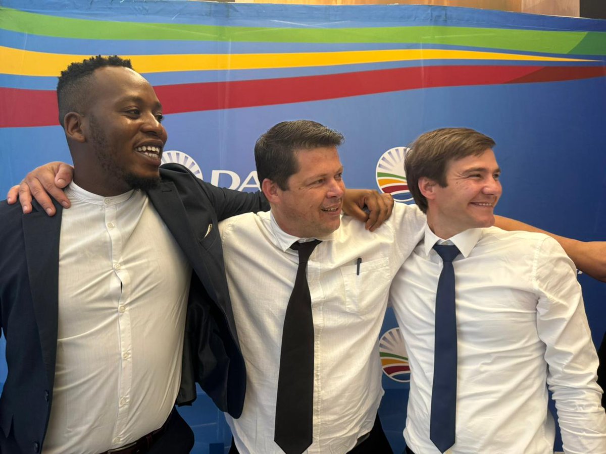 TyroneMichaelG1's tweet image. Looking forward to a future with a new DA anchored government.
Hope for better future with a caring DA government. 
#VoteDA
#RescueSA
#RegisterToVoteDA
🇿🇦🎉🇿🇦🎉🇿🇦🎉🇿🇦🎉🇿🇦🎉🇿🇦🎉
check.da.org.za