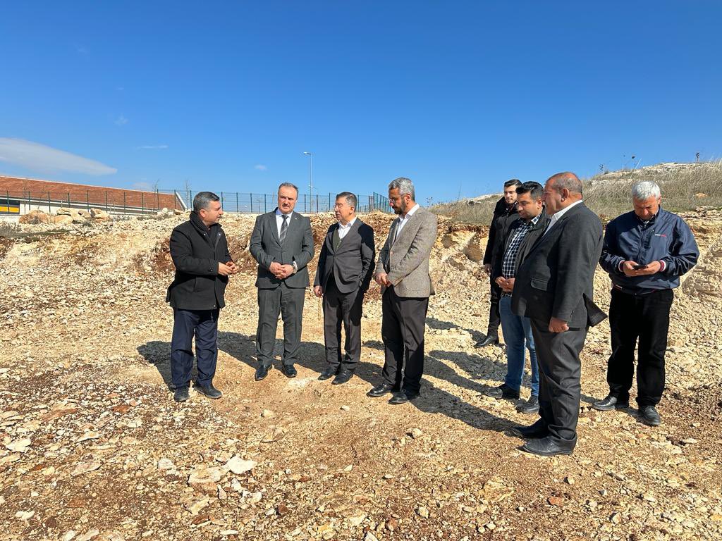 malicevheri's tweet photo. Yapımı devam eden Şanlıurfa Sabır ve Tevhid Külliyesi’nin inşaatında incelemelerde bulunarak son durumu hakkında bilgi aldık. https://t.co/F32BfvJULB