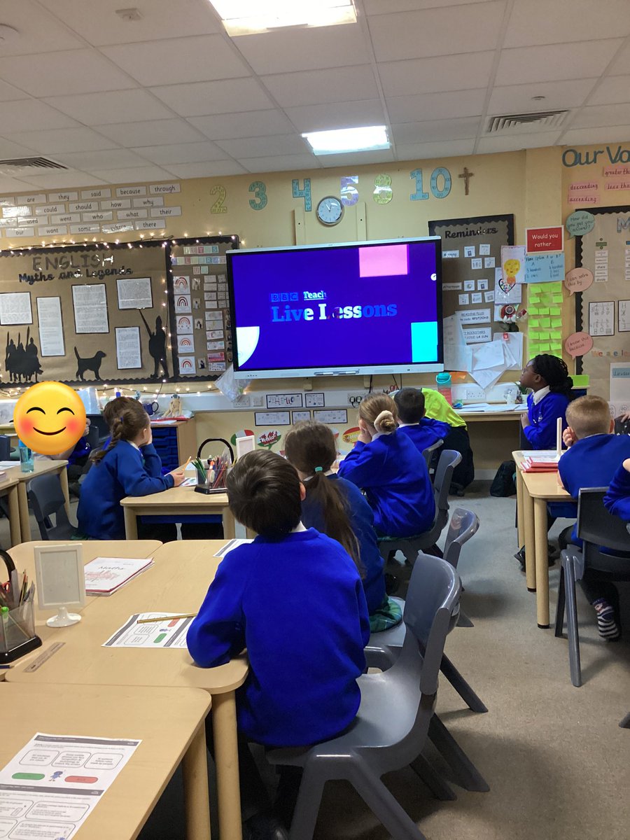 3D_stjohns's tweet photo. Today, we became digital detectives and took part in an online live session where we explored the exciting world of Artificial Intelligence and learning how to stay safe online. 👾💻🖥 #sjpscomputing https://t.co/bCIH09tFJE