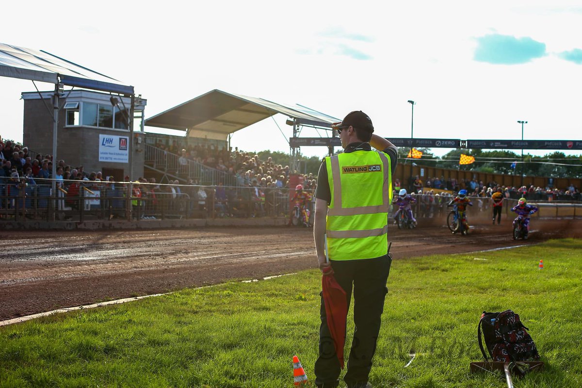🫵 𝙔𝙊𝙐𝙍 𝘾𝙇𝙐𝘽 𝙉𝙀𝙀𝘿𝙎 𝙔𝙊𝙐!

WE would not be the club we are today without our valued volunteers – and we’re currently looking for additional supporters to join the team.

Full details at ⤵️
leicesterspeedway.com/news.php?exten…

📸 Richard Boettcher | 🦁 #LionsRoar
