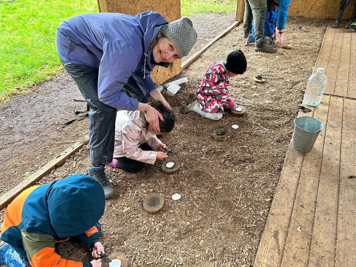 MrsSuttonUM's tweet photo. Group 4 have been learning how to light a fire 🔥😃 @UplandsManor https://t.co/RM1n1xBbwQ