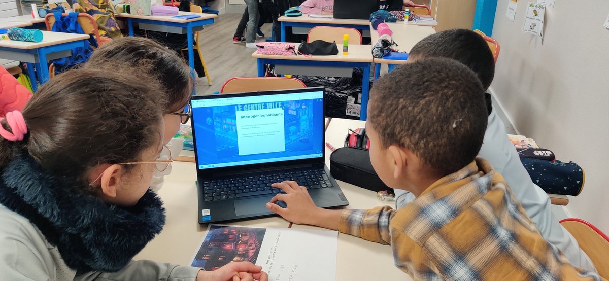 #SaferInternetDay intervention de la mission numérique 76 à l'école du village de Montigny. 5 classes vont découvrir un jeu sérieux en ligne "cybermonde" pour travailler autour de l'identité numérique, se protéger...
<a href="/IENMaromme/">IEN Maromme</a> <a href="/dsden76/">DSDEN76</a>