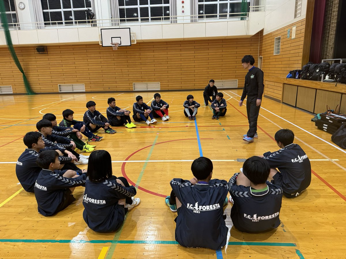 FCforesta's tweet photo. JPCスポーツ教室さんによる体幹体験会実施中！！

#フォレスタ関
#JPCスポーツ教室
#体幹
#コバトレ https://t.co/VInv8CDcKB