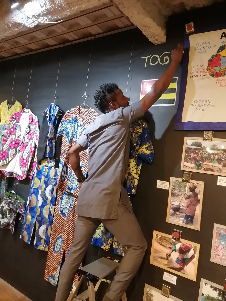 deabalocouture's tweet photo. 準備中
#こもれび書店
#トーゴ共和国
#西アフリカ
#イベント https://t.co/ba9UbMz4NX