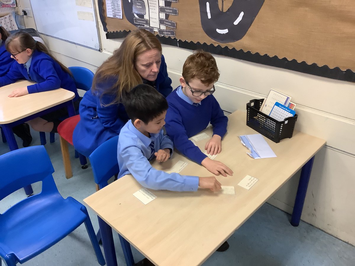 Year3Oli's tweet photo. Thankyou to the parents who joined us for internet safety lesson. We hope you enjoyed learning all about how to stay safe online! @NSPCC @csergeant3 @DeputyOLI @OliPrimary #olippshe #olipcomputing https://t.co/CFHtMZXuDr
