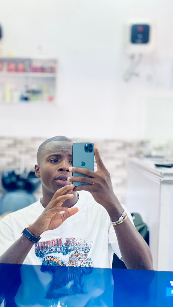 being_ade's tweet photo. Dad - Yoruba 😈 Mom - Igbo 🤭
Wife - Yoruba 🌝
You? https://t.co/2diRmrLrEL