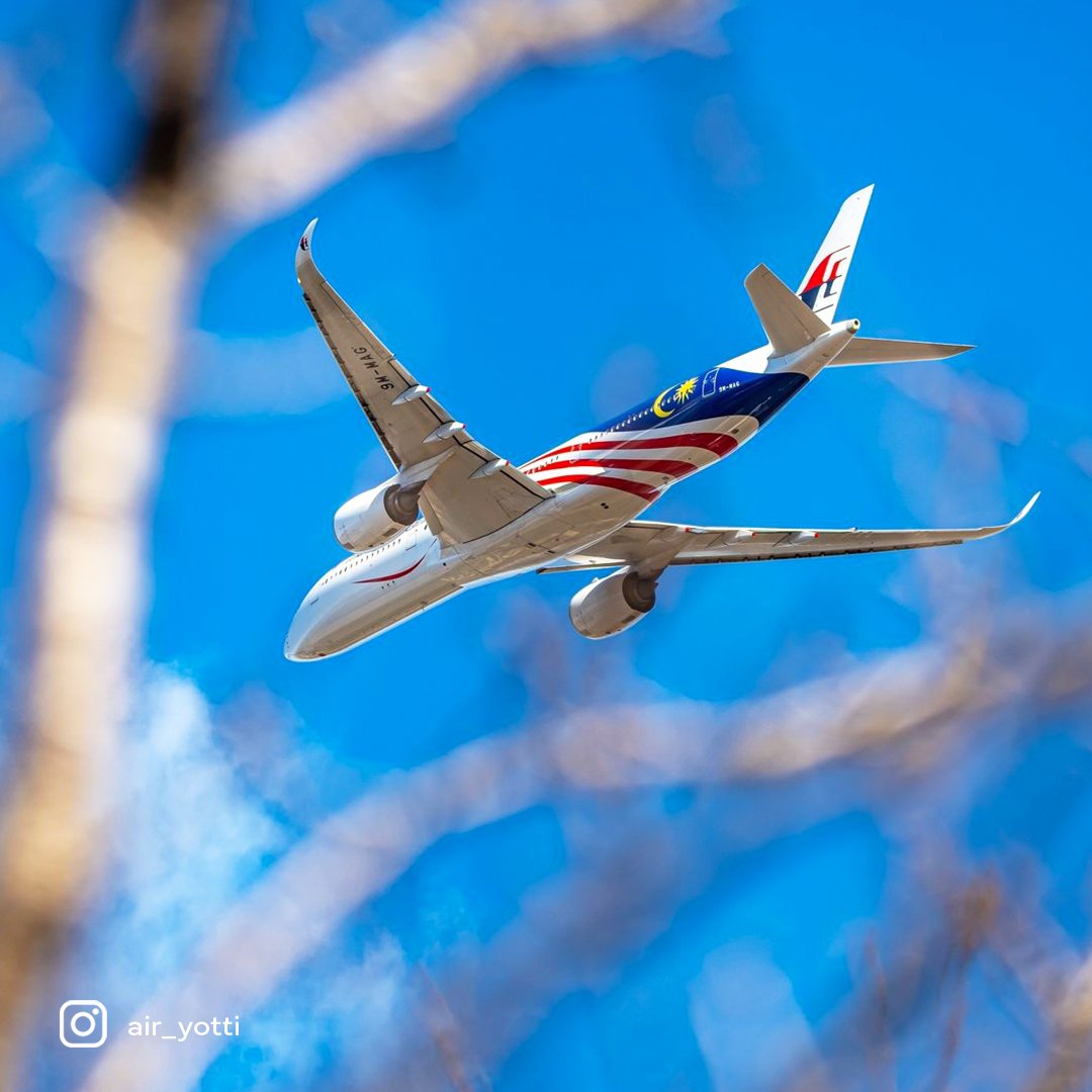 Embracing every destination with wings wide open. ✈️  Here's a fun fact: the average wingspan for a Airbus A350-900 aircraft can stretch up to about 65 metres. 📏 
 
📸 @air_yotti  

#WingWednesday #Aviation