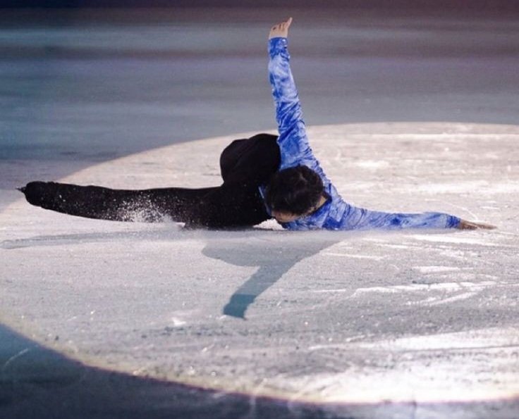 lagaia9's tweet photo. Tuesday? Mmmm for sure today must be  #WalkwaysWednesday! 😜
#羽生結弦
#HANYUYUZURU https://t.co/WZS7DcPcb4