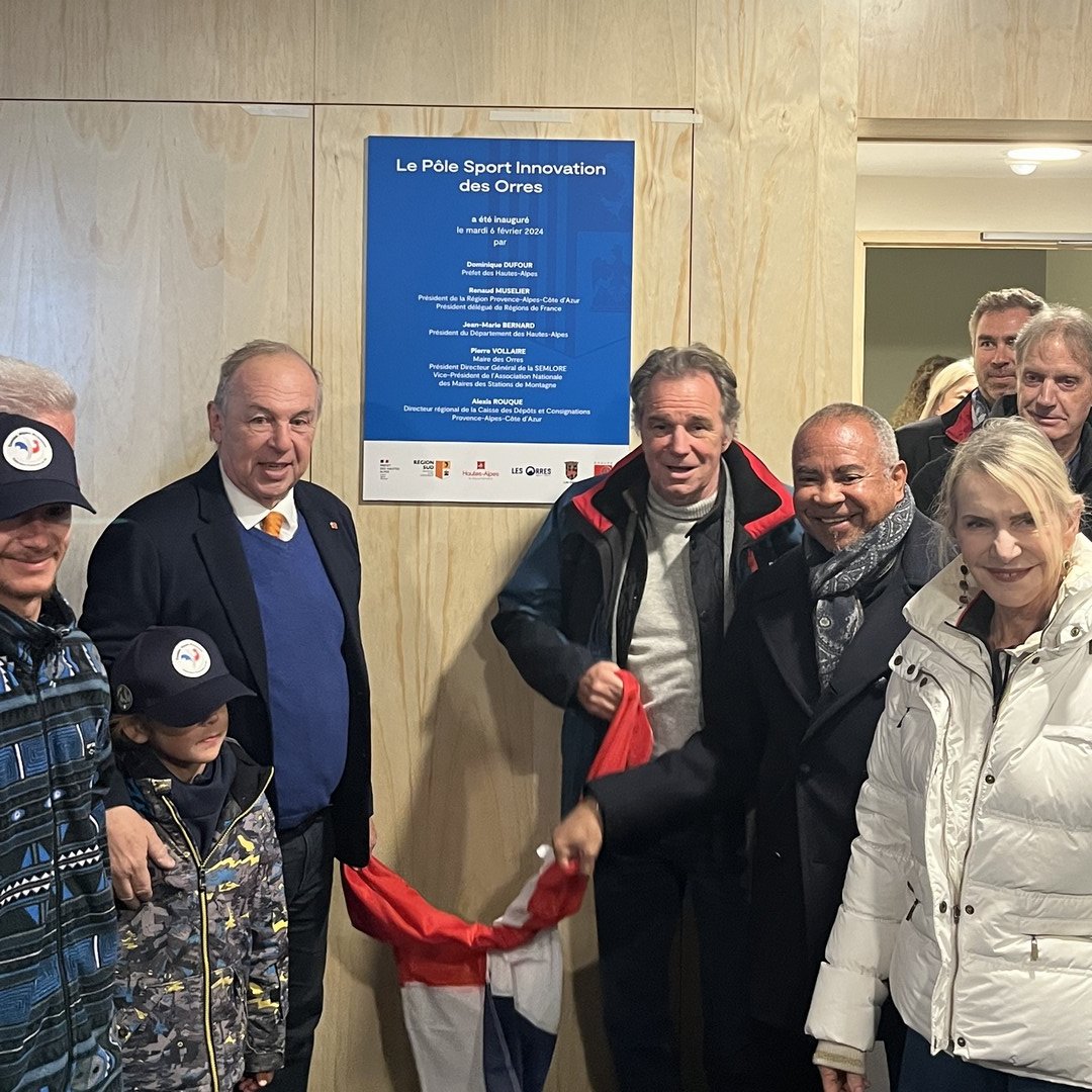 💡#innovation ✂️#inauguration du pôle Sport Innovation, projet visionnaire et inédit, équipé de 5 simulateurs en réalité virtuelle, d'un tapis de ski incliné, de bloc et mur d'escalade... pour offrir l'opportunité de s'amuser et s'entraîner tout au long de l'année. 👏