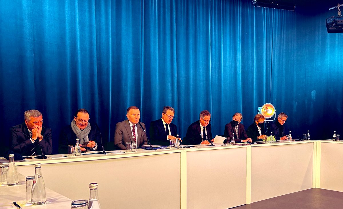 durovray's tweet photo. Conseil d’administration du #FS2i avec les présidents des départements d’Ile-de-France ! Echanges libres avec @nicolasrevel, DG @APHP, sur la stratégie territoriale, les pbs du secteur hospitalier et la formation (para)médicale. Mobilisés pour des soins de qualité à proximité ! https://t.co/qmWxFfak0O