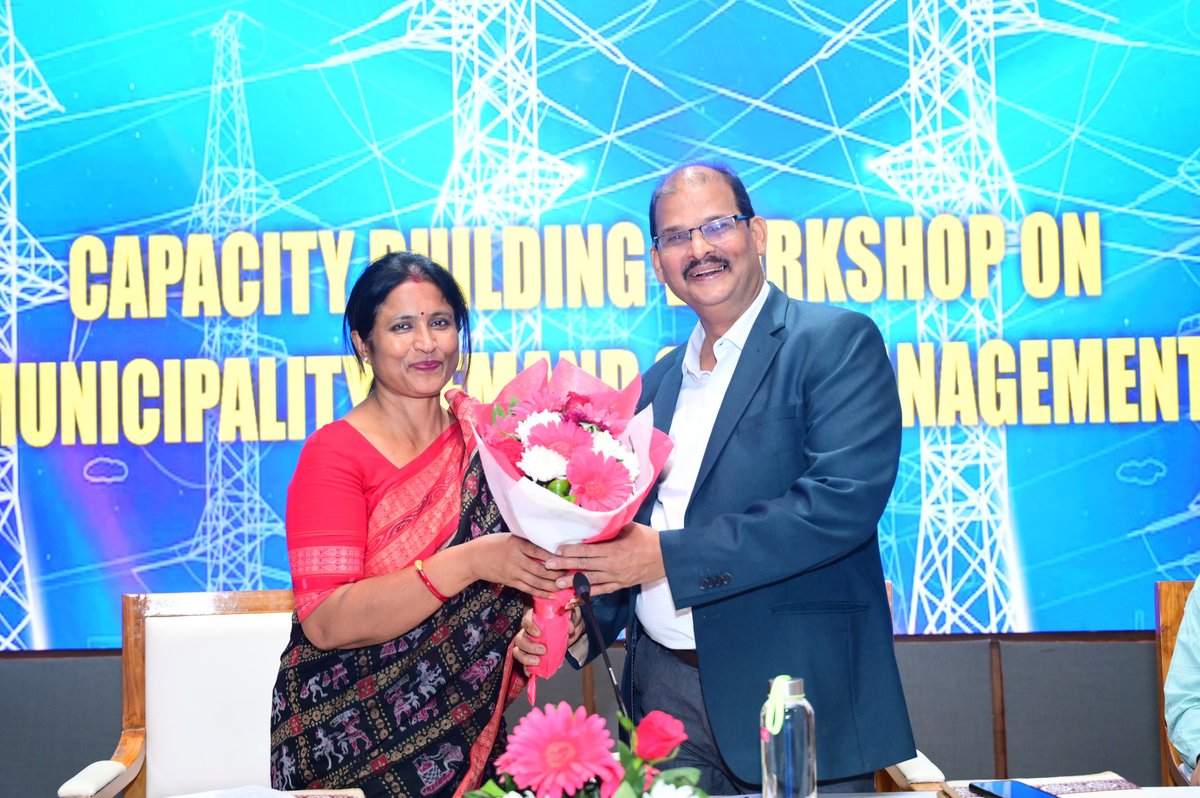 aeicpcei's tweet photo. Capacity building workshop on Municipal Demand Side Management organised at BMC Hall in presence of Mayor, Bhubaneswar by EIC(Electricity) with support of BEE.Discussion was held about several initiatives to increase the energy saving capacity in the city #MuDSM @beeindiadigital https://t.co/NVSe8jYZly