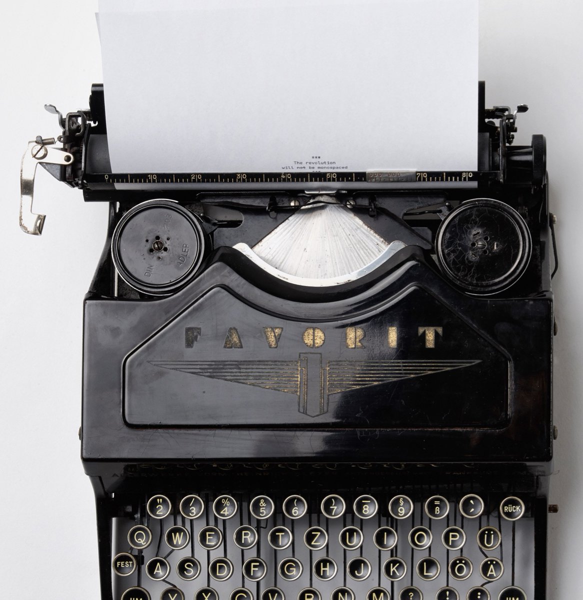 MoveableTypeUCL's tweet image. The 15th issue of our @ucl English peer-reviewed graduate journal, 'Movement', is now live! assembling articles on AI, automobiles, audio broadcasts, the Asian diaspora and more, as well as reviews and creative work responding to the theme. Read at  student-journals.ucl.ac.uk/MT/