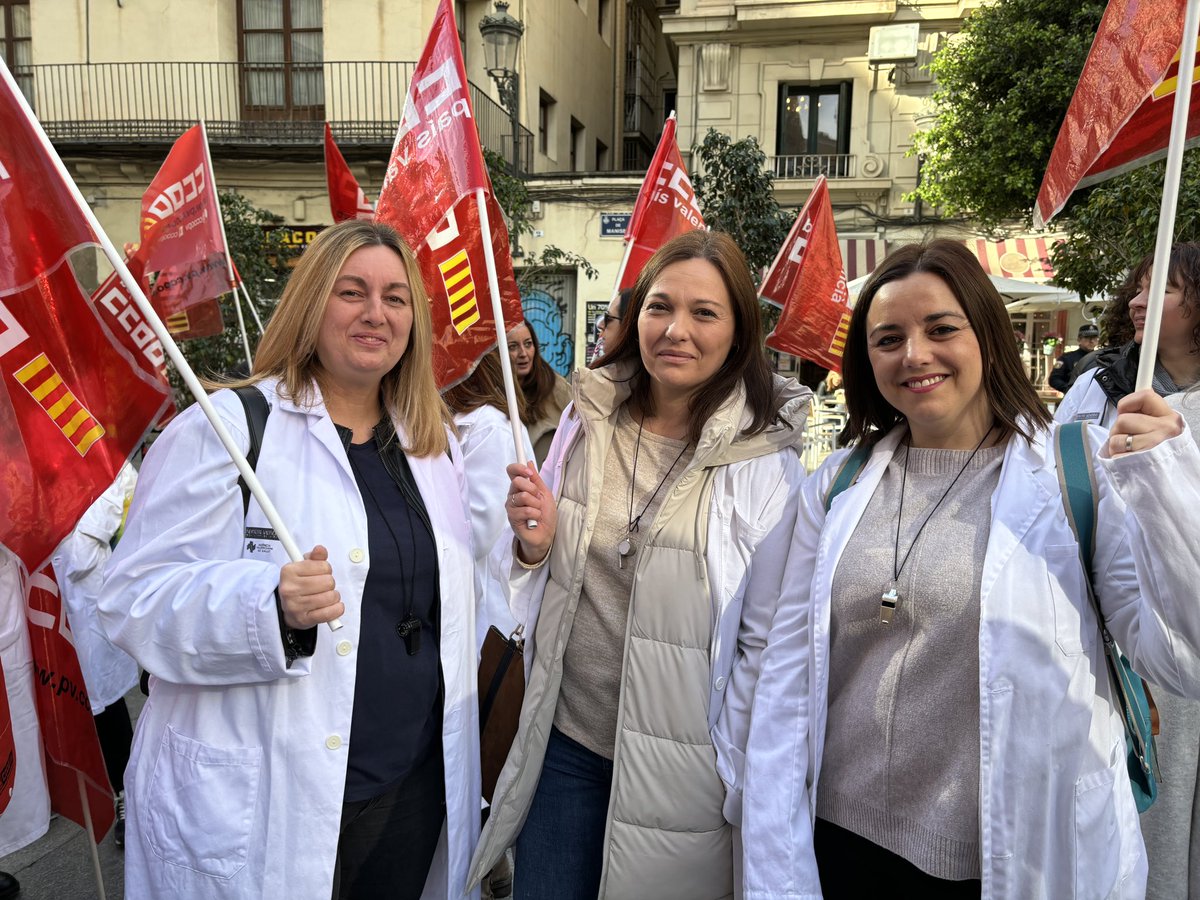 Sanitat_CCOOPV's tweet photo. No estem disposats a renunciar als acords aconseguits, el personal laboral a extingir no és de segona categoria i es mereix unes condicions laborals dignes
#PLE #Sanitat https://t.co/xMuANKdIDi
