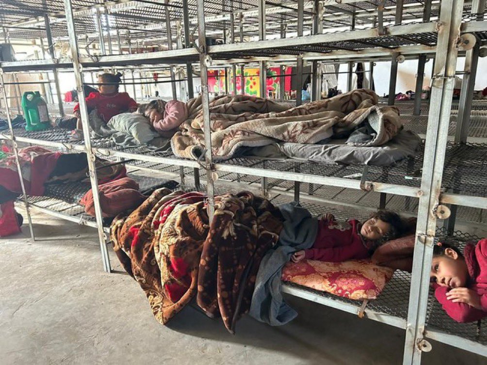 CensoredMen's tweet photo. 🇵🇸🇮🇱 Displaced children in Gaza are having to sleep in chicken cages.

Heartbreaking 💔 https://t.co/7c0IljH8DE