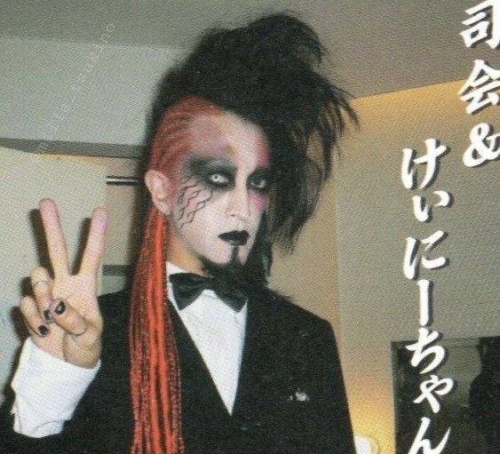 DailyMoidixMois's tweet photo. today, february 6th, is birthday of our beloved first mdm guitarist – K! thanks, K, for your contribution🙏
for this occasion here's a mini-thread of photos including him, you can continue it if you wish! enjoy!
(photos taken from @daily_kng ) https://t.co/HCMIaExZTT