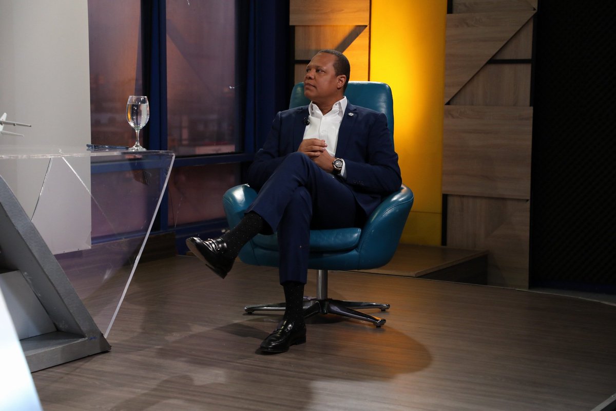 ProConsumidorRD's tweet photo. Estamos en vivo en el programa #Matinal5 por @TelemicroHD canal 5.

El Dr. @AlcantaraEddy habla sobre temas importantes en favor de los consumidores. 

#ProConsumidorEnLosMedios https://t.co/pEmjqaHy6V