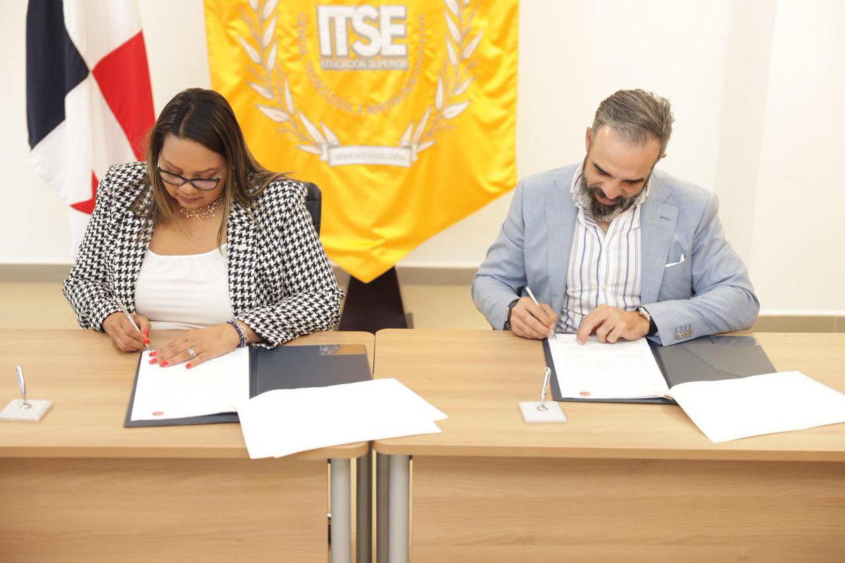 Iqtek_Solutions's tweet photo. Firmamos un convenio con el Instituto Técnico Superior Especializado  (ITSE), con el principal objetivo de estimular la cooperación y promover la colaboración en las áreas académica, 

 #iQtek #Desarrollo #Tecnología #Innovación #Alianzasestrategicas https://t.co/xHHP8c9HTF