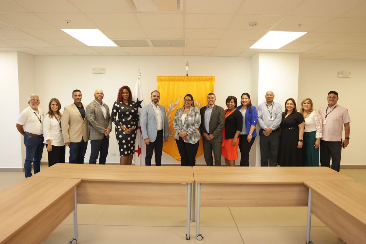 Iqtek_Solutions's tweet photo. Firmamos un convenio con el Instituto Técnico Superior Especializado  (ITSE), con el principal objetivo de estimular la cooperación y promover la colaboración en las áreas académica, 

 #iQtek #Desarrollo #Tecnología #Innovación #Alianzasestrategicas https://t.co/xHHP8c9HTF