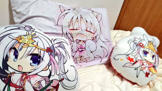 ともたけよしのちゃん枕やっと使える❤️ 
