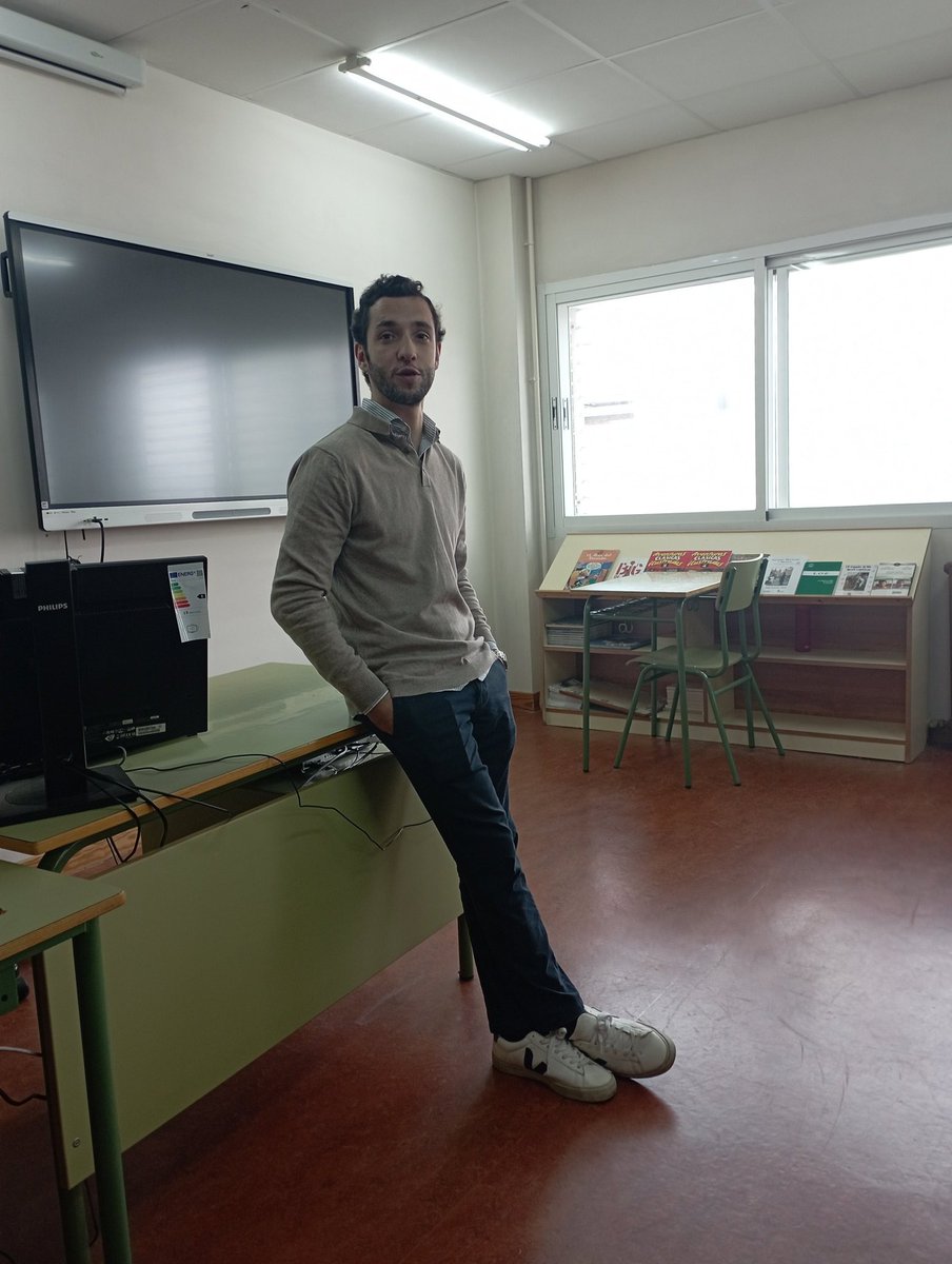 iesdiegodepraves (@iesdiegopraves) on Twitter photo Taller de columnismo con estudiantes de 1 bachillerato #periodismo #pensamientocrítico <a href="/FundacionUmbral/">FundacionUmbral</a> <a href="/GuilleGarabito/">Guillermo Garabito</a> Taller de columnismo con estudiantes de 1 bachillerato #periodismo #pensamientocrítico <a href="/FundacionUmbral/">FundacionUmbral</a> <a href="/GuilleGarabito/">Guillermo Garabito</a>