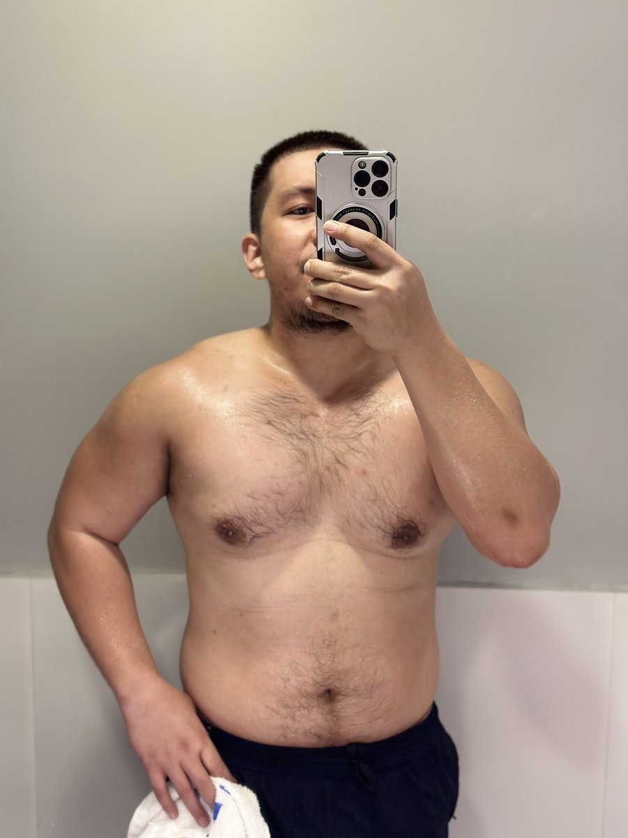 iamnarci28's tweet photo. Mandatory post workout selfie! 💪🏼🤣💙
#botchog #bear https://t.co/2FZxWql2Rj